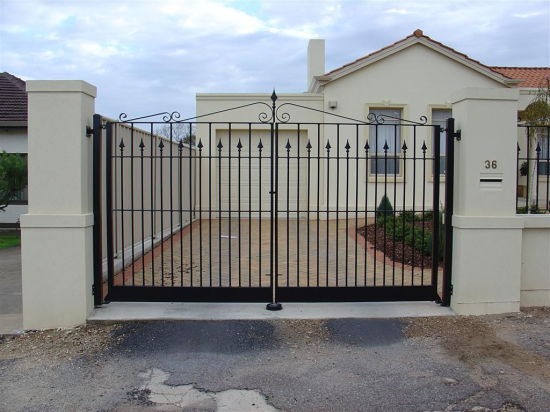 Puerta de entrada decorativa de hierro forjado de alta calidad