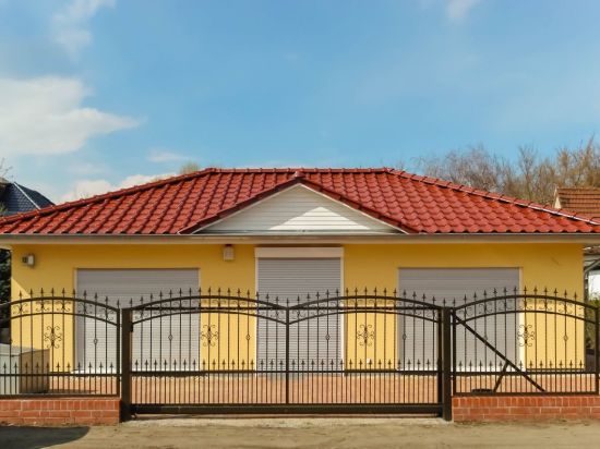 Nuevo diseño de puerta corredera automática de acero de hierro galvanizado