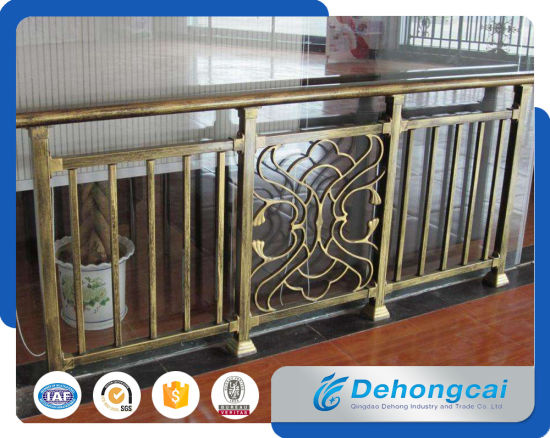 Diseños decorativos modernos de la verja del balcón del hierro labrado / verja del balcón del metal