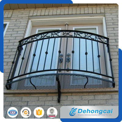 Valla de seguridad de balcón de acero galvanizado / barandilla decorativa de balcón de hierro forjado