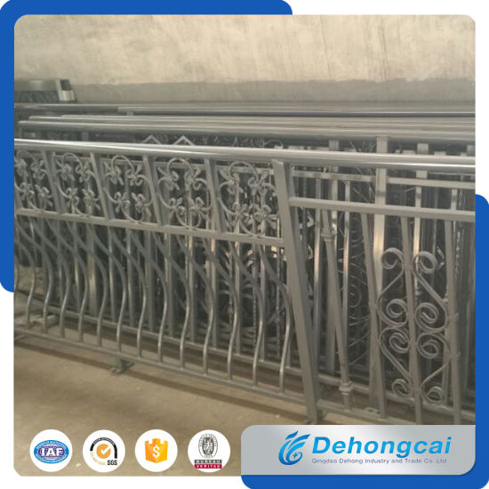 Valla de seguridad de balcón de acero galvanizado / barandilla decorativa de balcón de hierro forjado